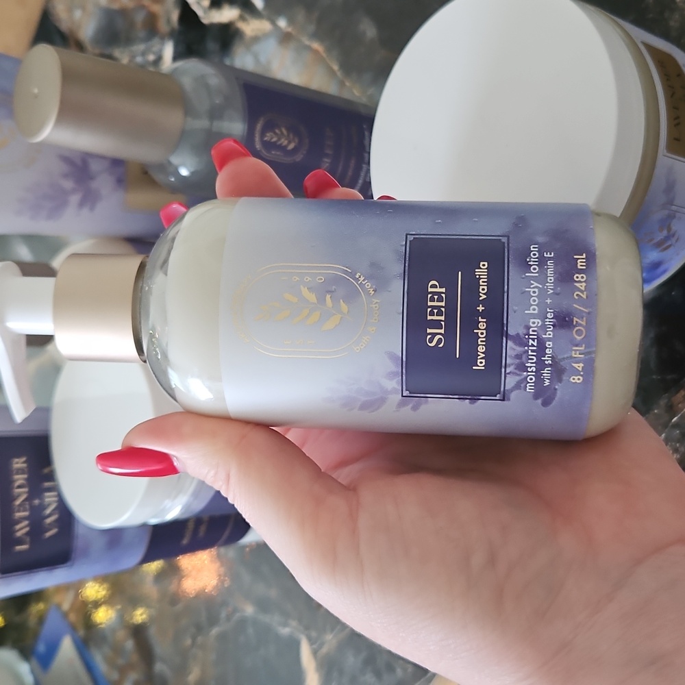 Bath & Body Works Lavender Vanilla Collection - Picture 8 of 8